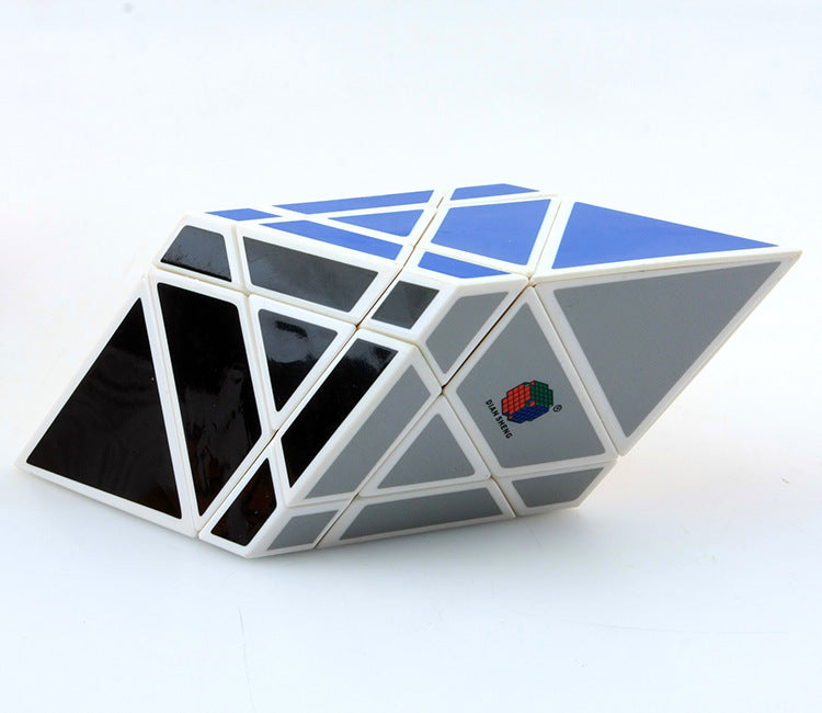 Alien third level old magic cube