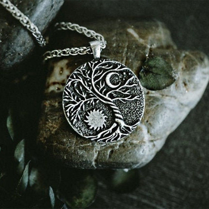 Sun Moon Delicate Pendant Necklace Lock