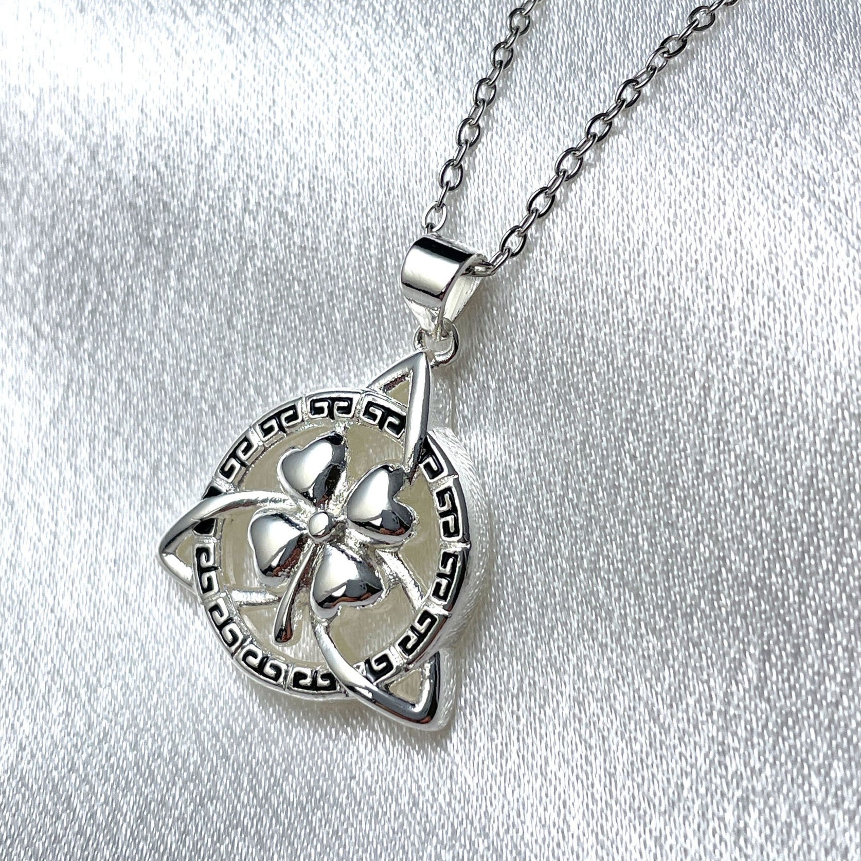 Celtic Four-leaf Clover Necklace Fashion