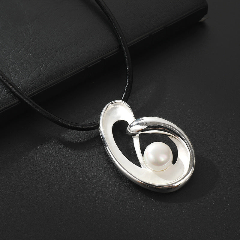 Women's Irregular Pendants Clavicle Chain