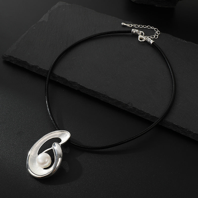 Women's Irregular Pendants Clavicle Chain